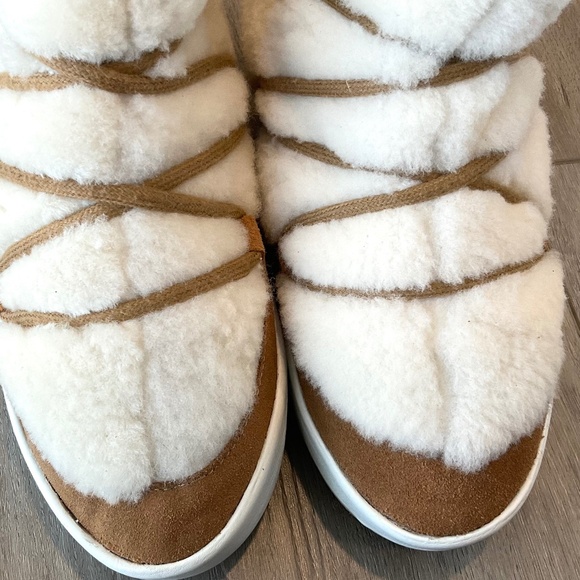 BEEK  Suede Shearling Boots Size 9 NWOT - Picture 7 of 8